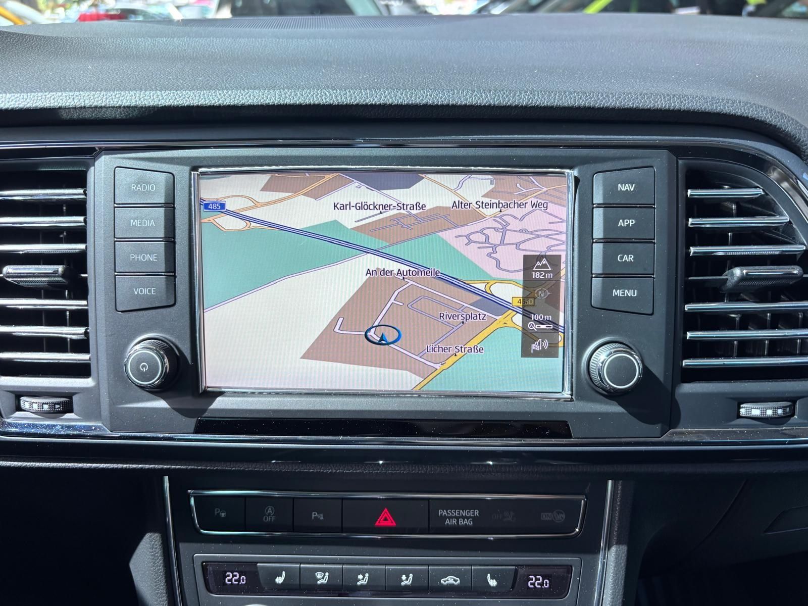 Fahrzeugabbildung SEAT Ateca Style LED NAVI ALU AHK
