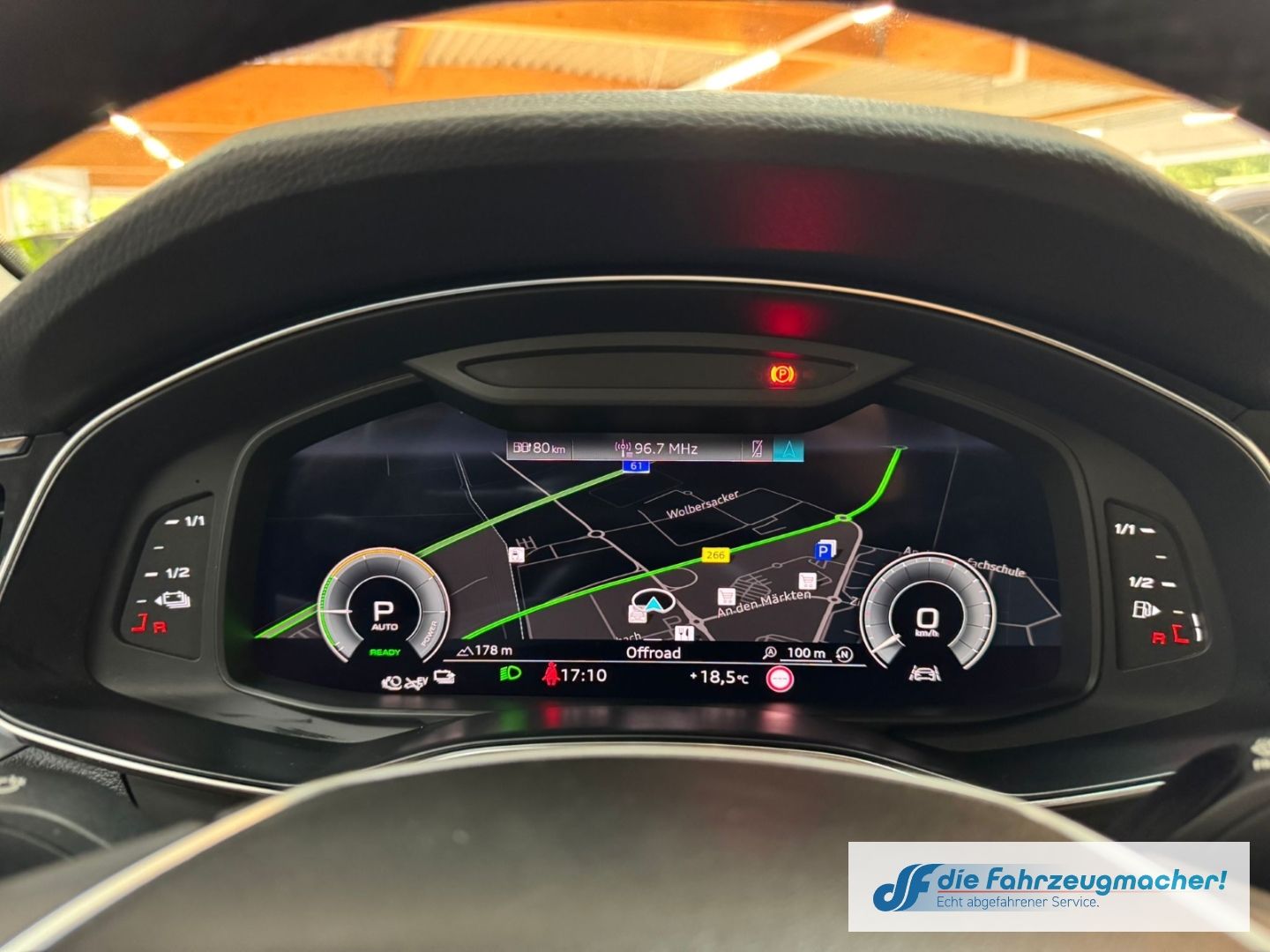 Fahrzeugabbildung Audi A6 Avant 50 TFSI e quattro 2.0 Kamera Digi Cockp