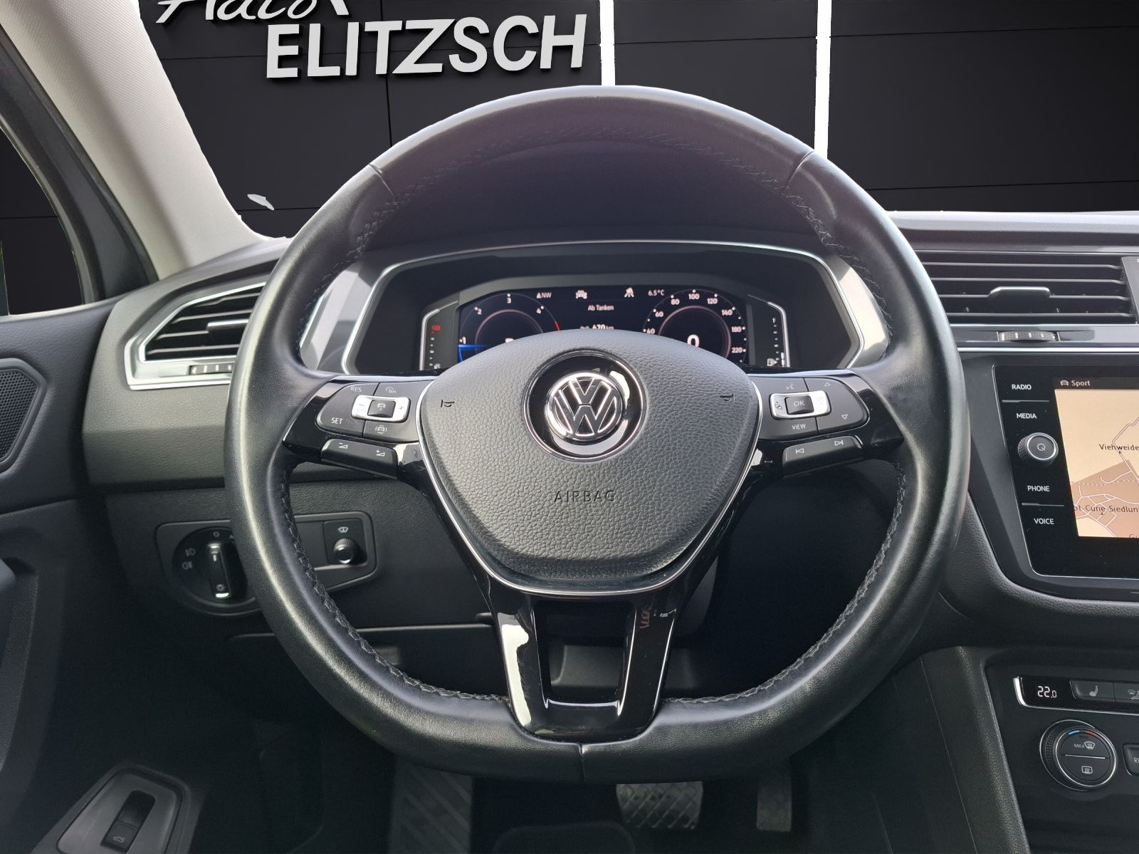 Fahrzeugabbildung Volkswagen Tiguan Allspace TDI Highline 4M DSG R-Line LED A