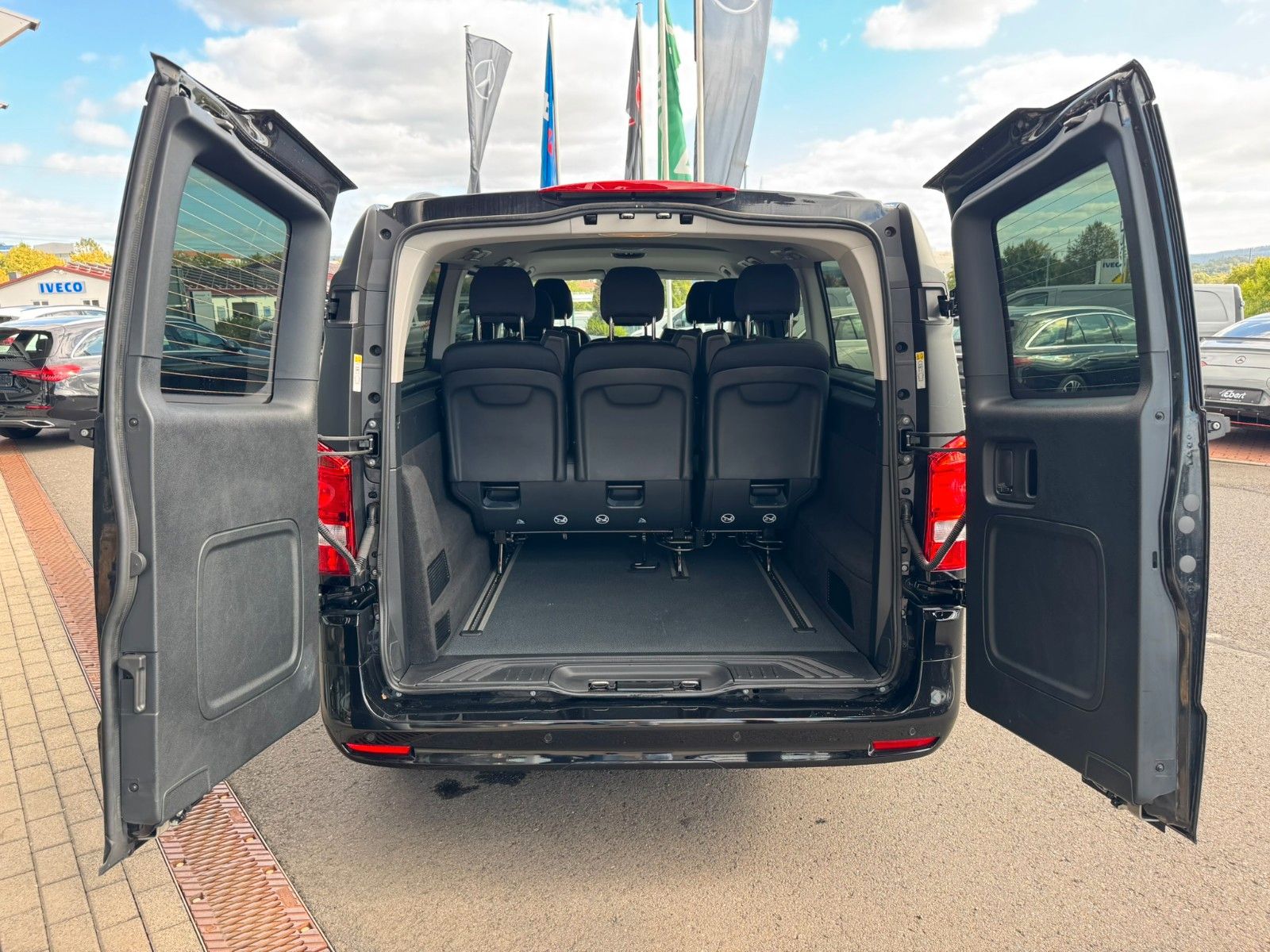Fahrzeugabbildung Mercedes-Benz Vito 119 CDI 4x4 Tourer PRO Extral Stdh AHK2,5t