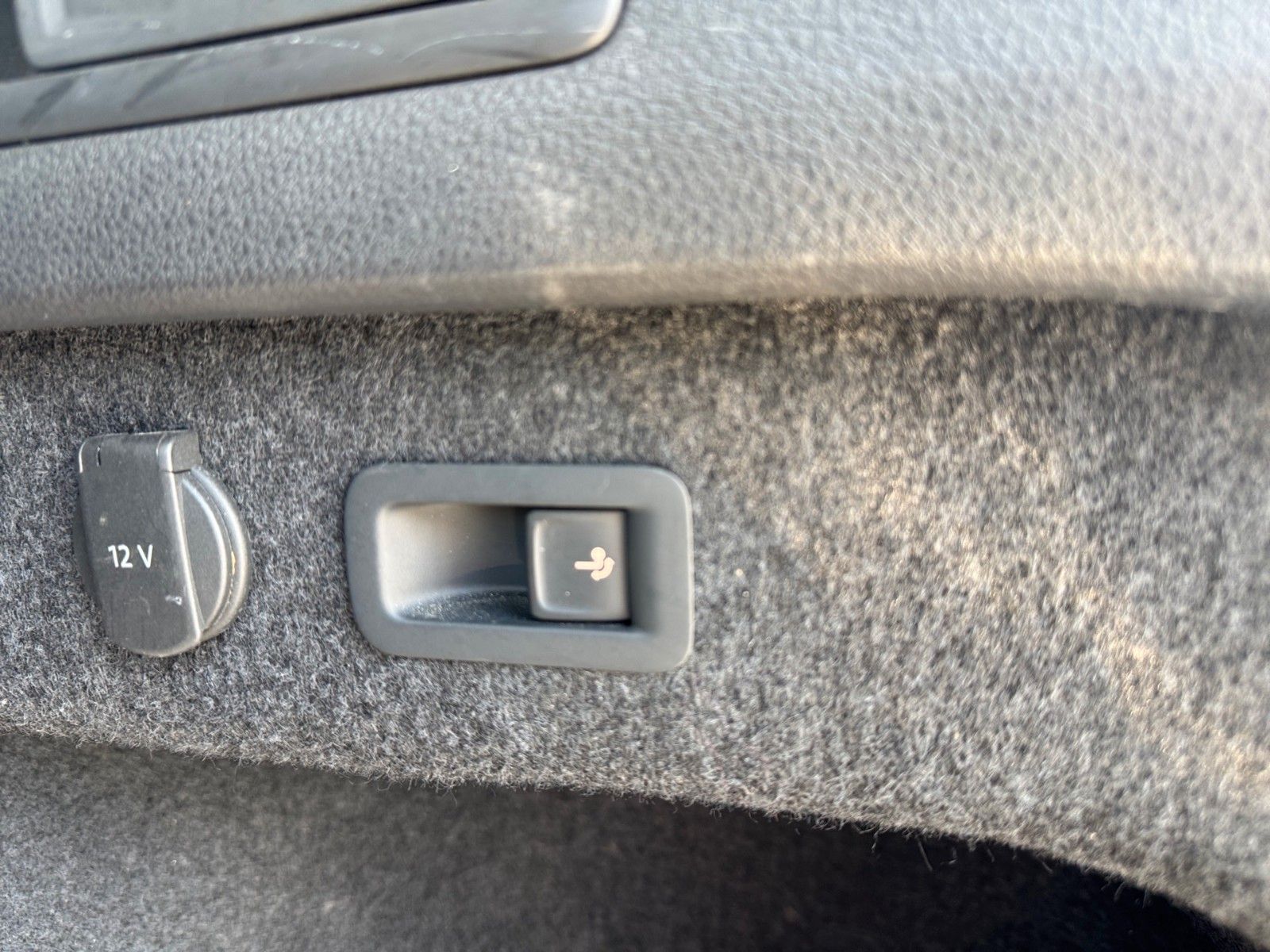 Fahrzeugabbildung Volkswagen Passat Variant Business 2.0 TDI