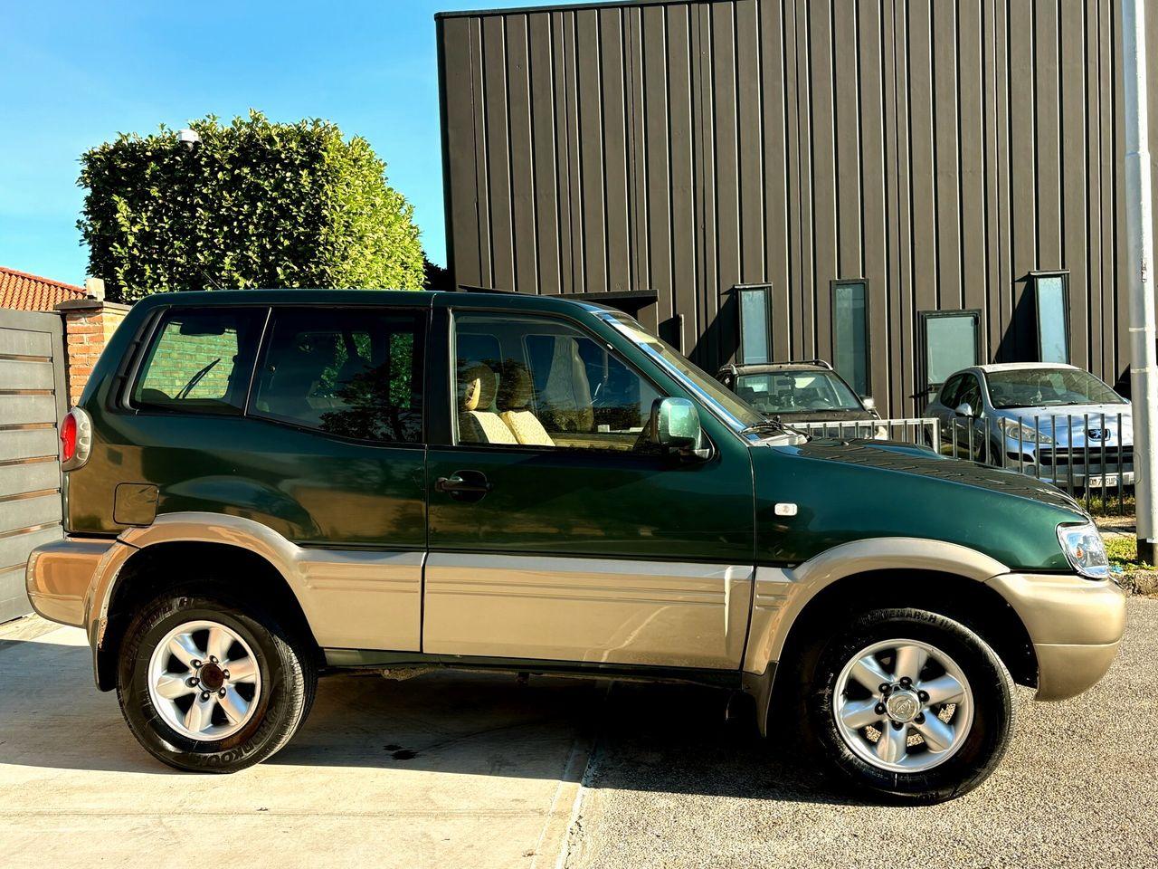Nissan Terrano 2.7D 125ch 4x4 - 1 ère main - Toit ouvrant - Sans rouille - Climatisation - 58 300KM