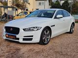 Jaguar XE 20t 200PS Prestige Automatik & TÜV NEU - Jaguar XE Prestige mit Benzin-Antrieb