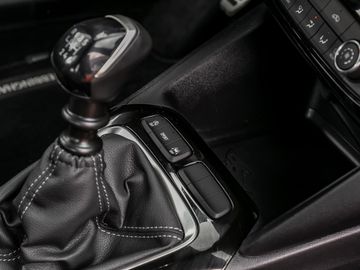 Opel Corsa F 1.2 GS Komfort-Paket Spurhalteassistent