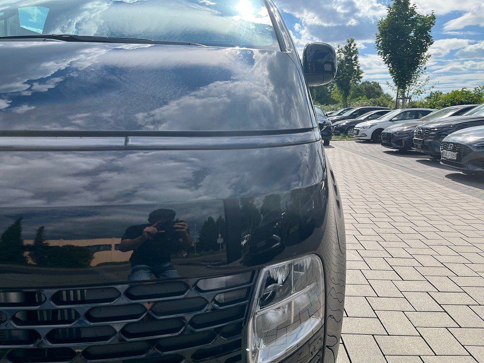 Fahrzeugabbildung Hyundai STARIA Hybrid 9-Sitzer TREND 18 Easy-Access-Pake