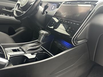 Hyundai TUCSON - 11