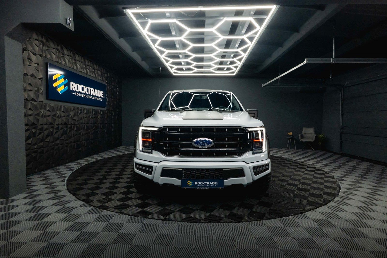 Fahrzeugabbildung Ford F150 5.0L V8 4x4 Offroad SuperCrew RAPTOR 19%