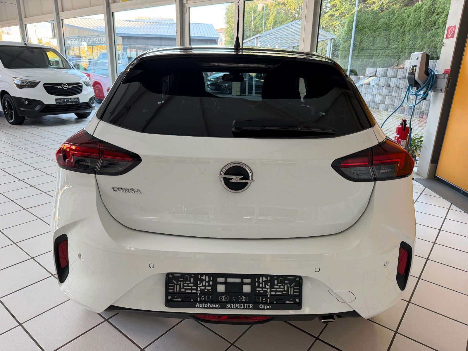 Opel Corsa F GS Navi über Handy+LED+Kamera imagem 3