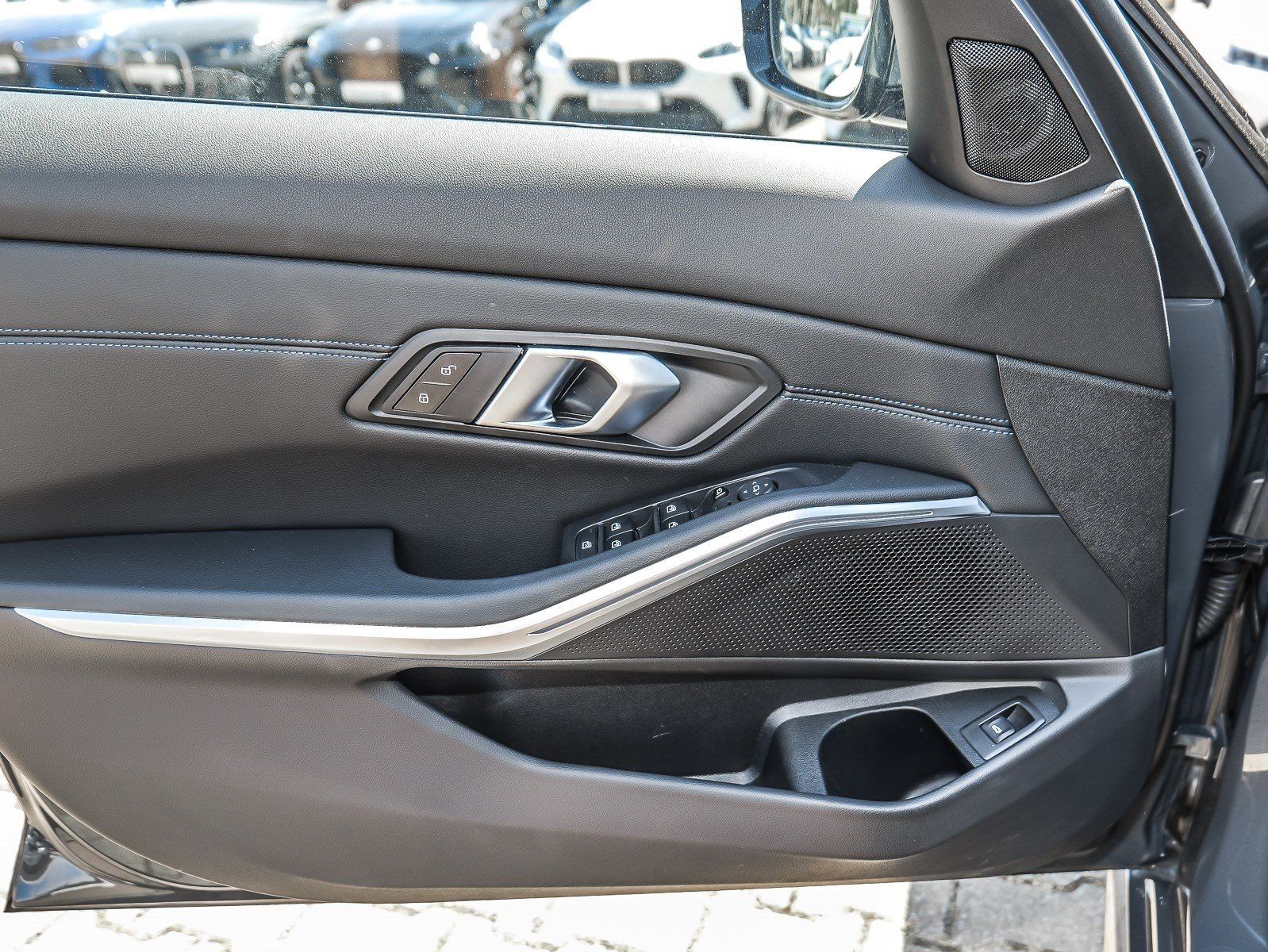 BMW 330 - Bild 19
