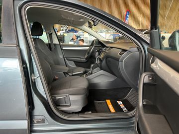 Skoda Octavia *2-Zonen*Navi*Tempo*PDC*