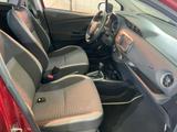 Toyota Yaris Hybrid Y20 Club - Toyota Yaris: Club