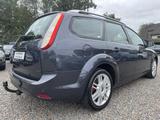 Ford Focus Titanium 1.8 KLIMA PDC AHK TEMPO HU.NEU - Ford Focus aus 2009: Titanium