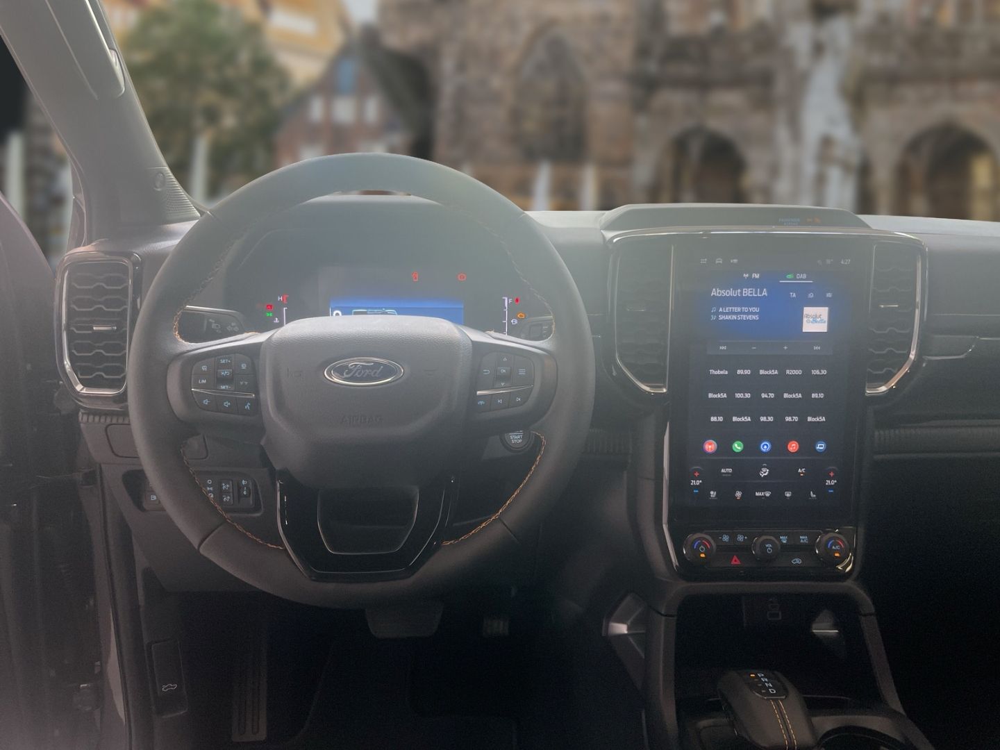 Fahrzeugabbildung Ford Ranger Plug-in-Hybrid Wildtrak e-4WD DoKa 2.3 EB