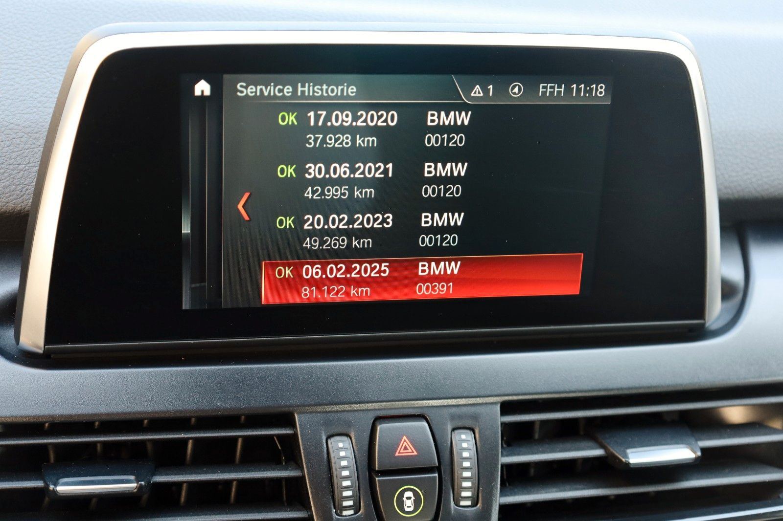 Fahrzeugabbildung BMW 225xe Active Tourer Advantage Navi,LED,SH,PDC