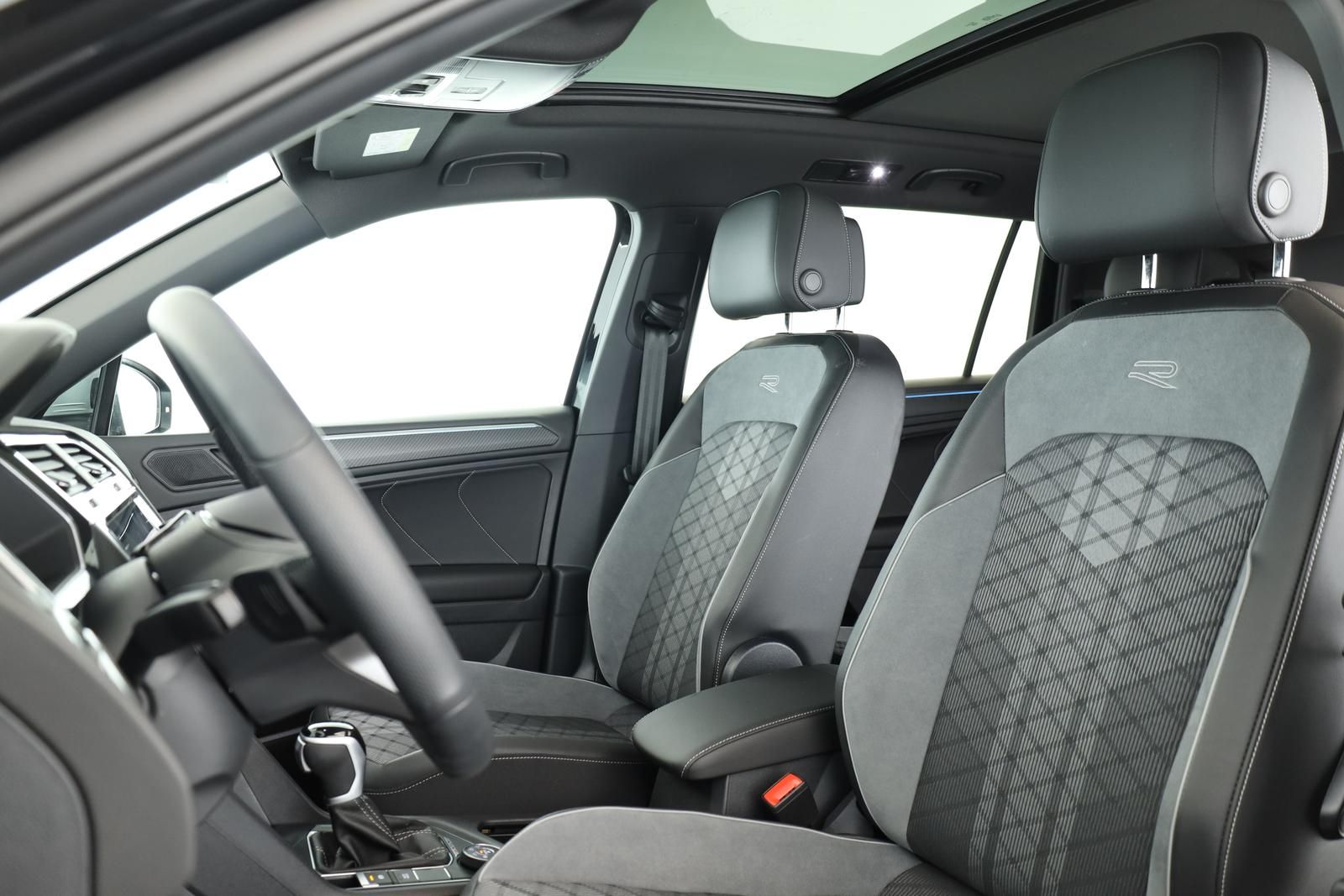 Volkswagen Tiguan Allspace 2.0 TDI 4M DSG R-Line 7 Pano Kam foto 7