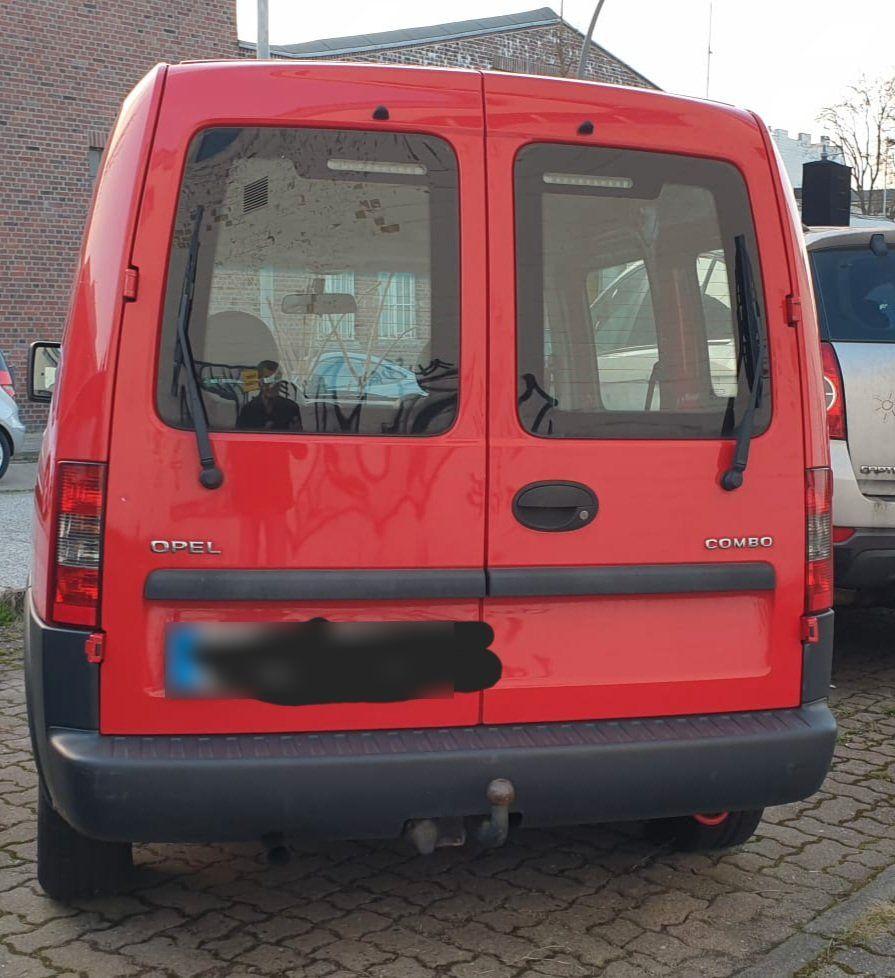 Opel Combo 2009 — вигляд ззаду