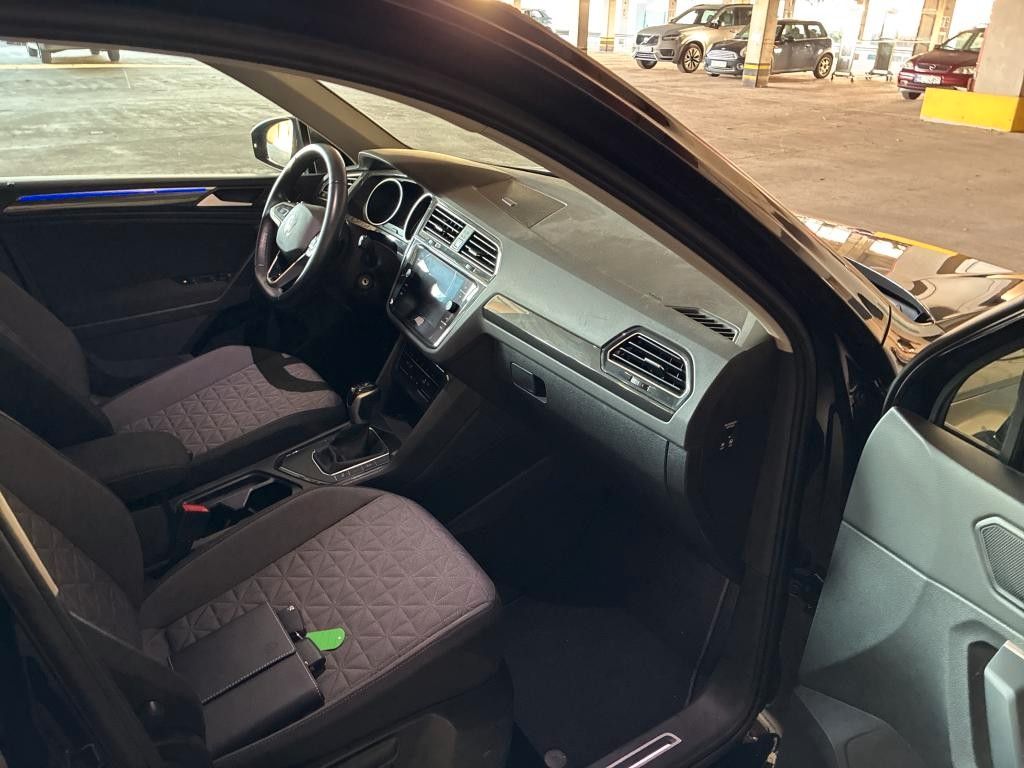 Fahrzeugabbildung Volkswagen Tiguan Life TDI DSG AHK NAVI KAMERA LED GJ  1.HD