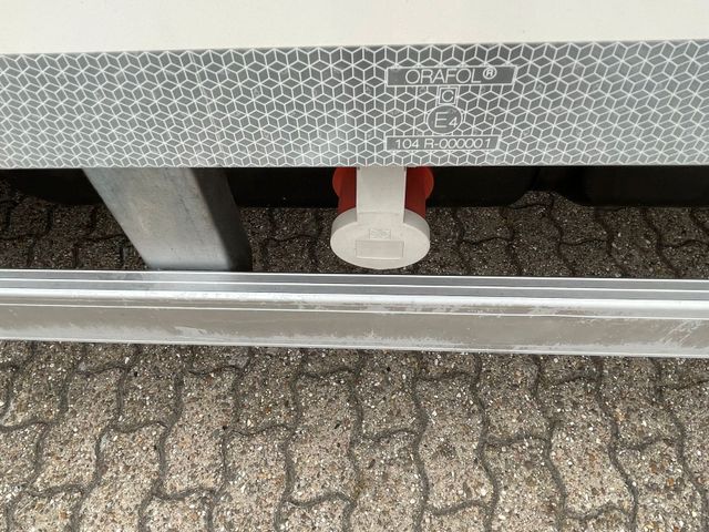 Fahrzeugabbildung Iveco Daily 35C12 Tiefkühlkoffer mit Ladebordwand