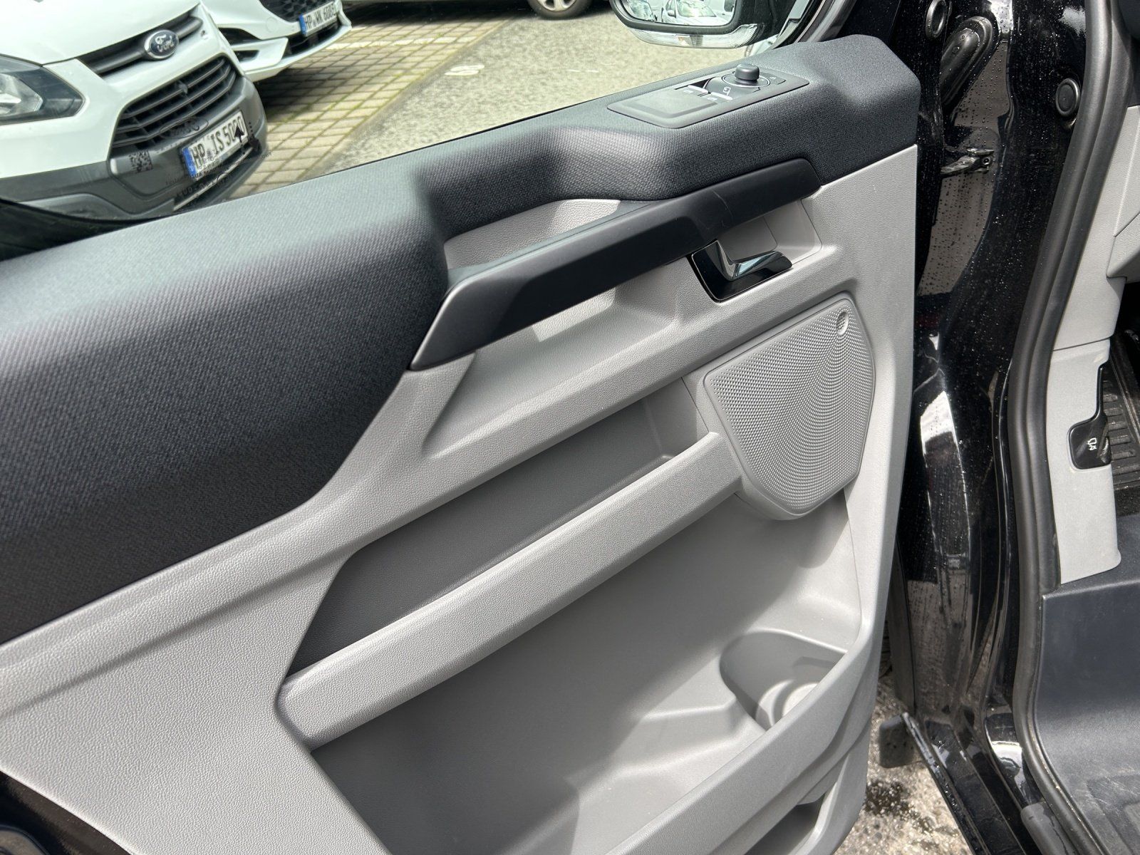 Fahrzeugabbildung Ford Tourneo Custom Titanium Automatik GJR Kamera