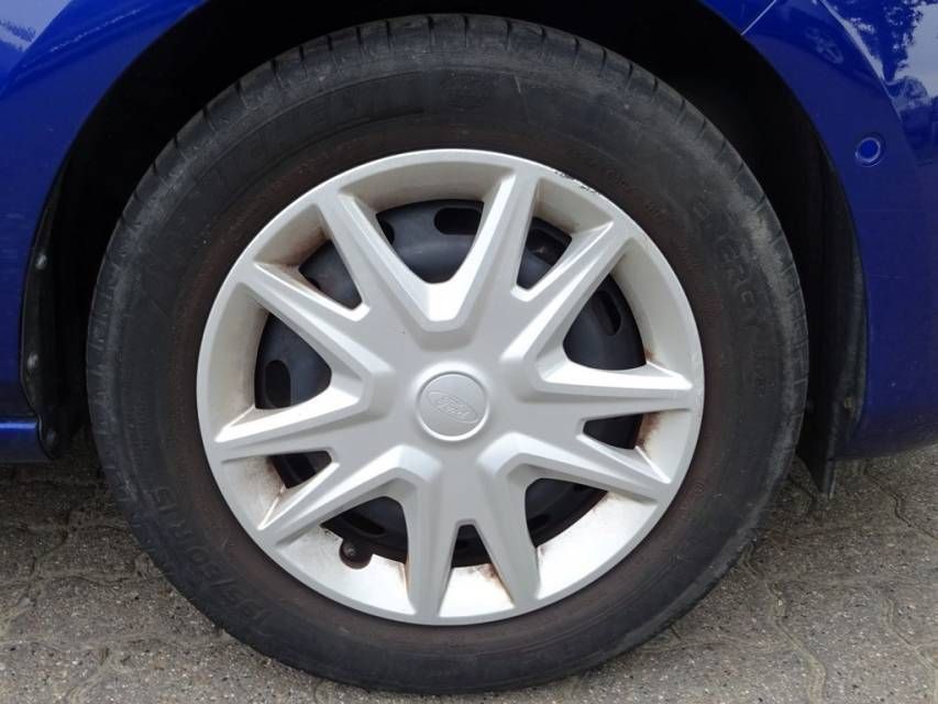 Fahrzeugabbildung Ford Fiesta 1,1 Cool & Connect Klima Winterpaket