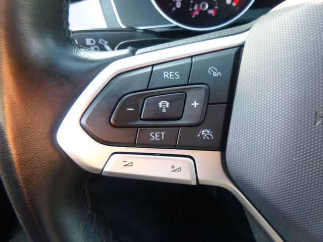 Fahrzeugabbildung Volkswagen Passat Variant 2.0 TDI, Business>AUT/AHK/LED/360