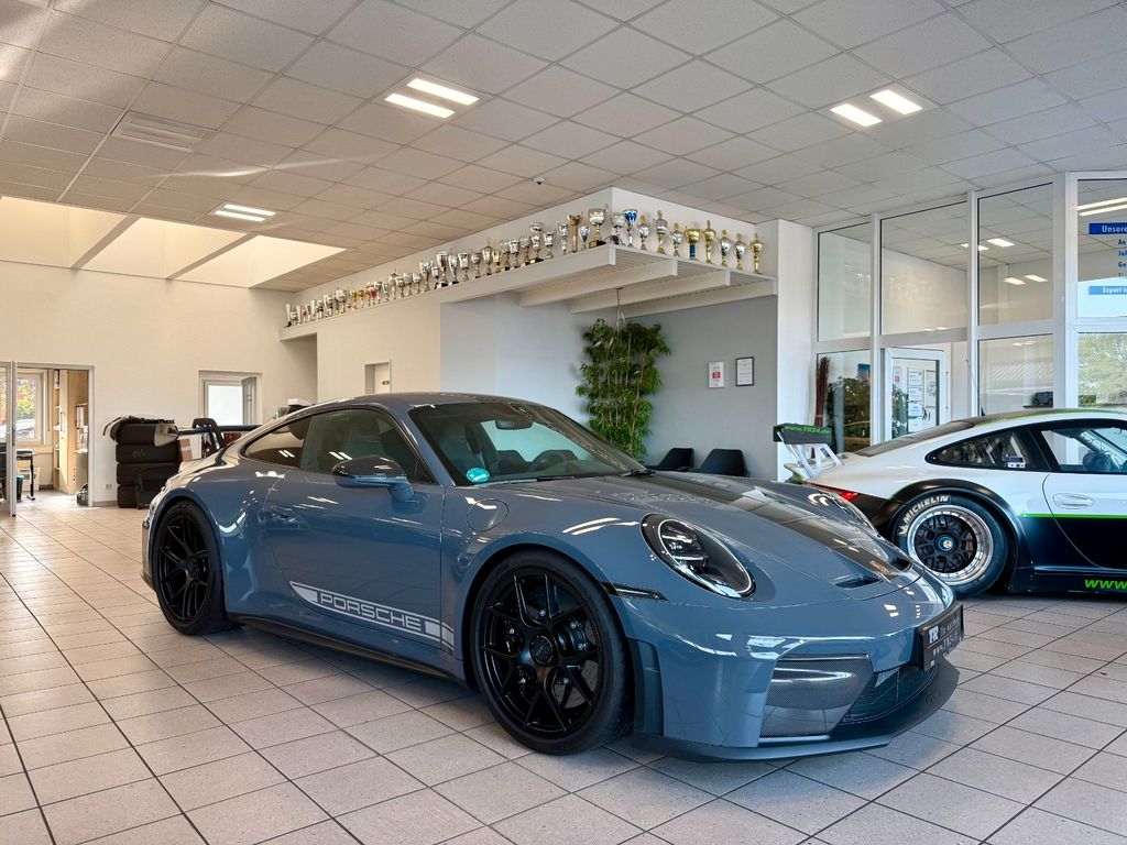Image of Porsche 992