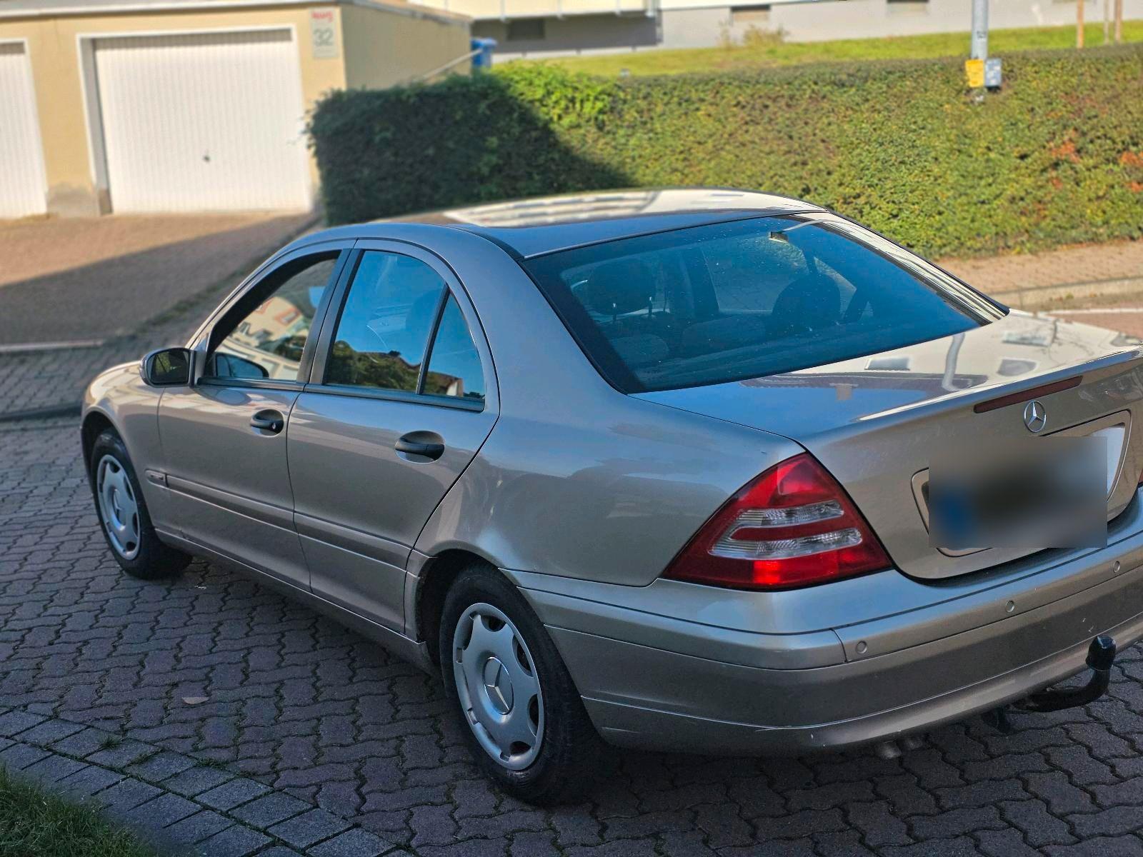 Mercedes-Benz C 200