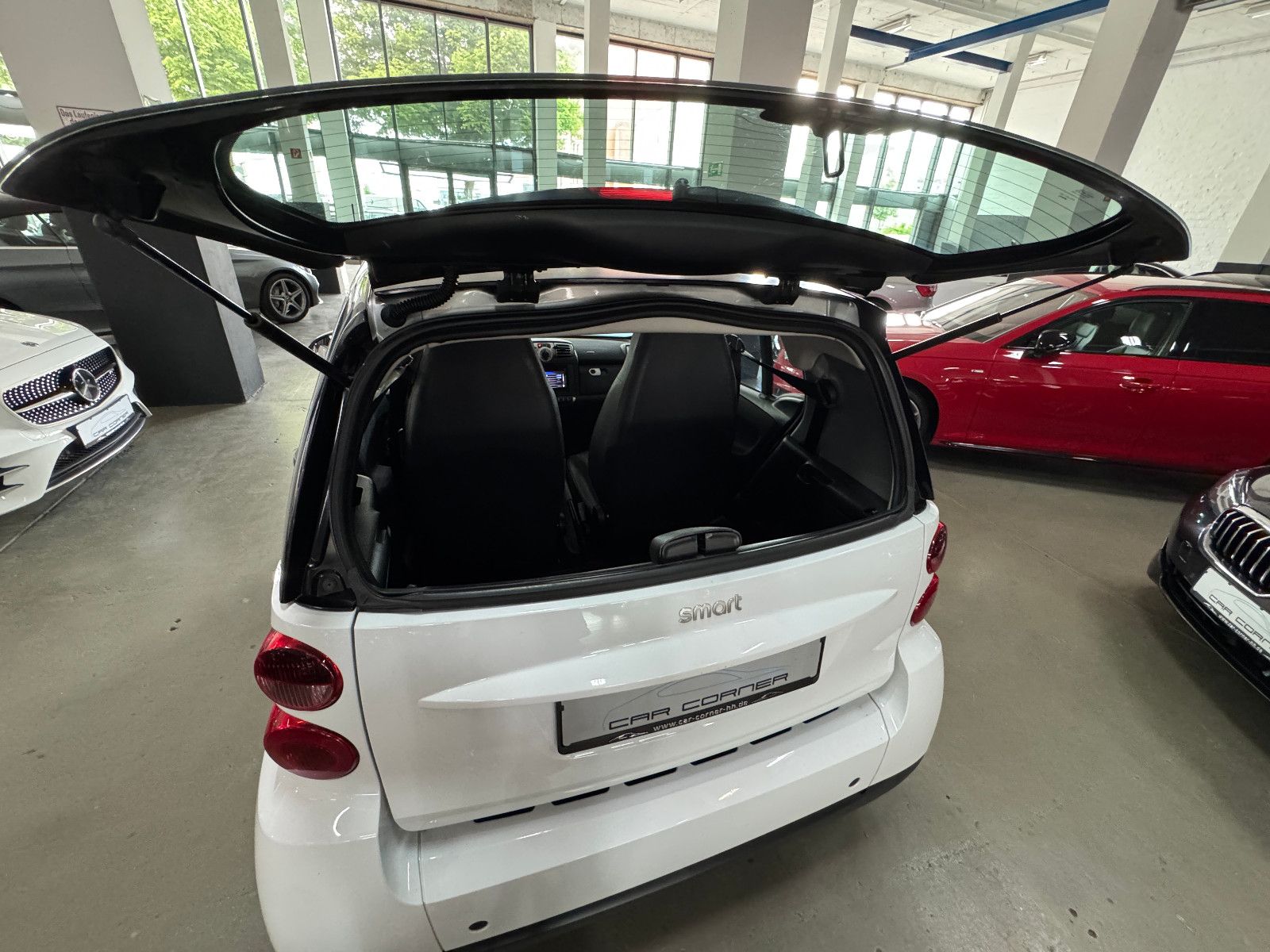 Fahrzeugabbildung Smart ForTwo 1.0 62kW PASSION AUTOMATIK LEDER KLIMA SH
