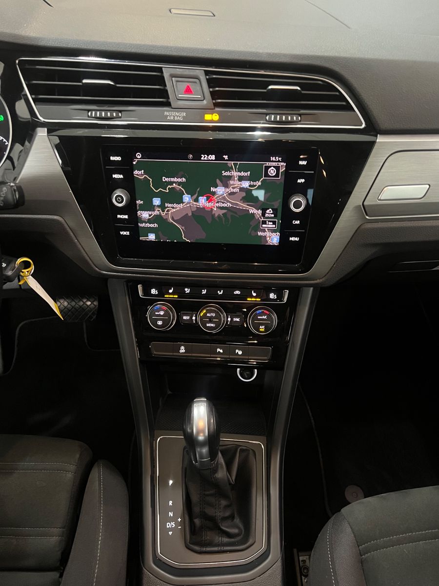 Fahrzeugabbildung Volkswagen Touran Comfortline 2.0TDI DSG ACC*NAVI*ALCANTARA