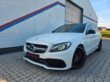 Mercedes-Benz C 63 S AMG NAVI*KAMERA*PANORAMA*SPORTABGASANLAGE - Mercedes-Benz C 63 AMG: Sport