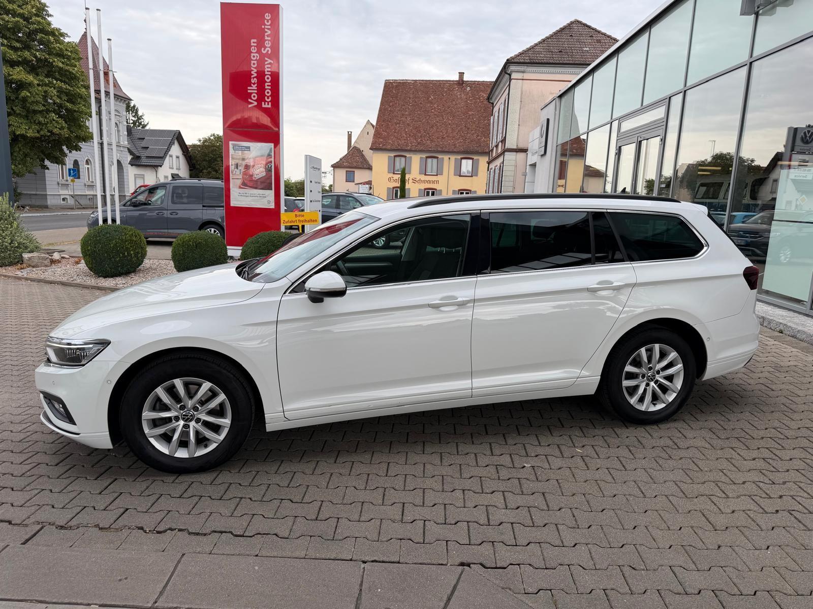 Volkswagen Passat Variant Business 2.0 TDI DSG AHK NAVI