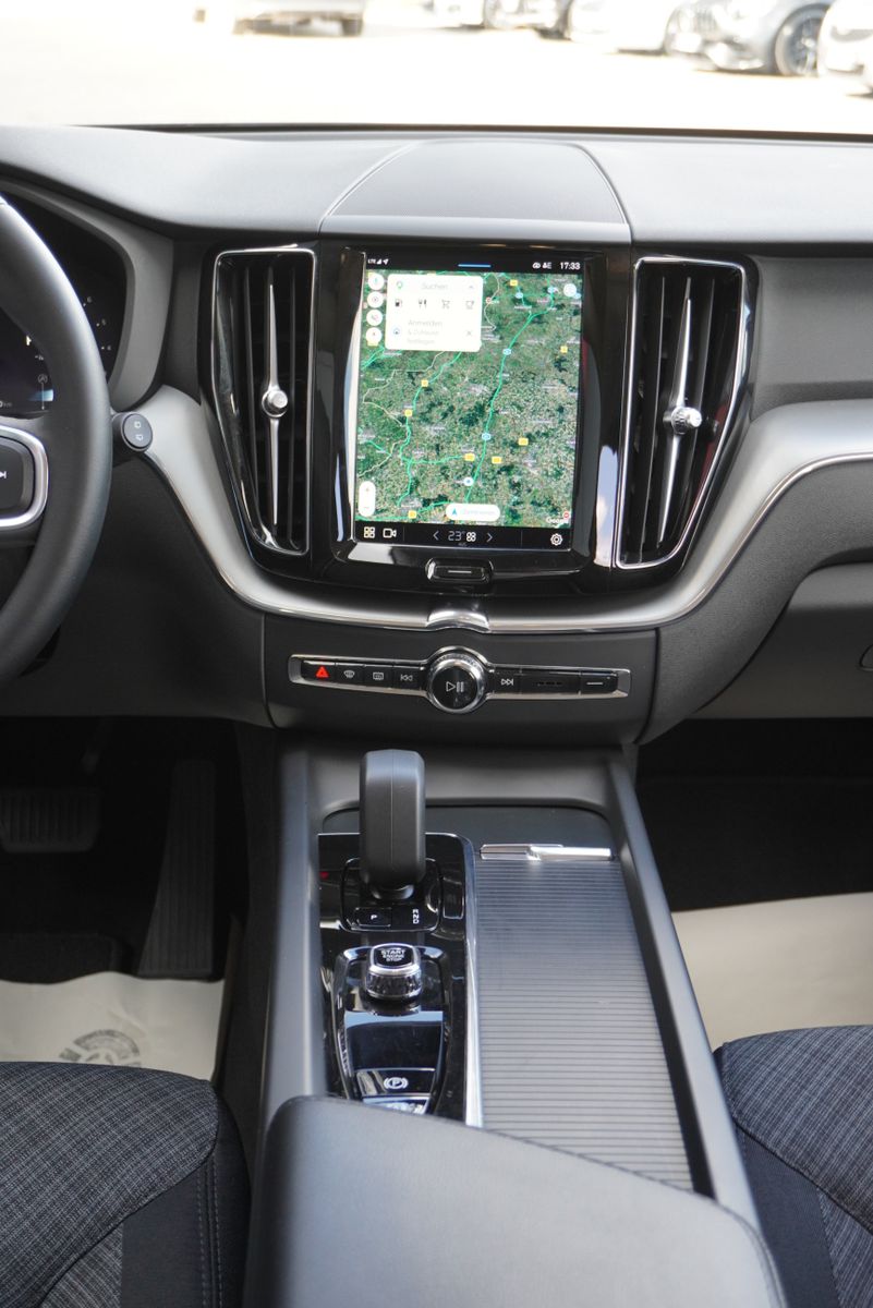Volvo XC60 Core 2WD/Kamera/Navigation/LED/Virtual/DAB/ foto 14