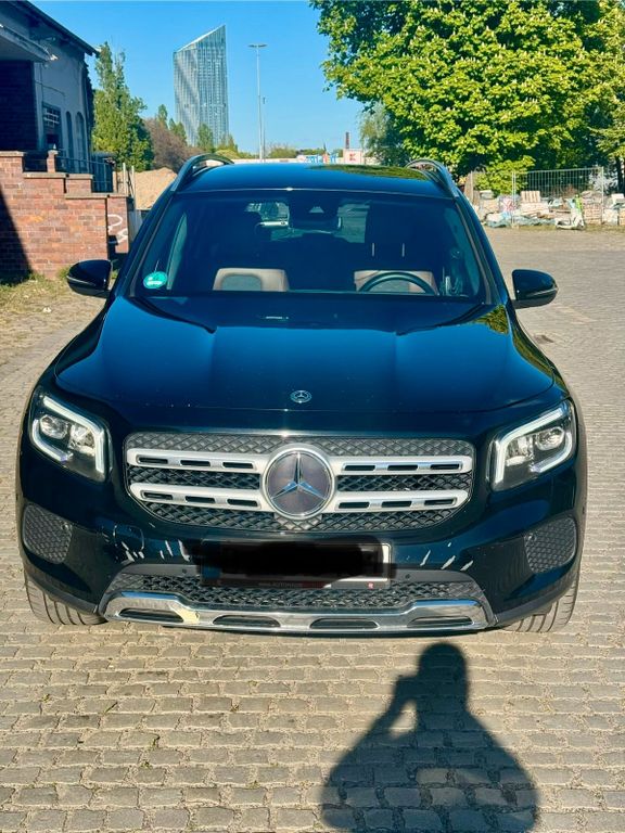 Image of Mercedes-Benz GLB 200