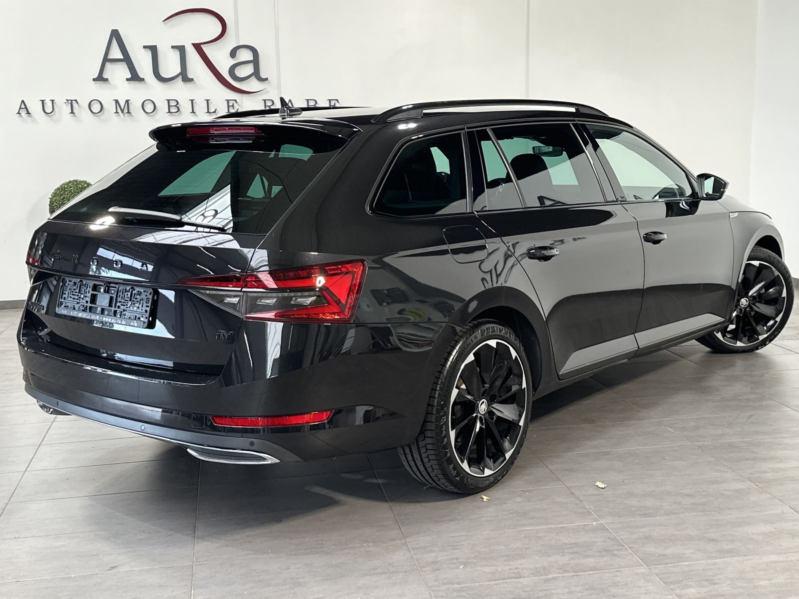 Fahrzeugabbildung SKODA Superb Combi 1.4 TSI iV DSG Sport NAV+LED+AHK+SH