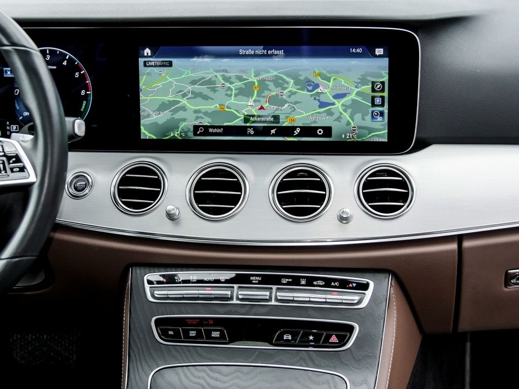 Mercedes-Benz E 300 de T |Avantgarde|DISTR|NAVI|ILS|PANO|BURM