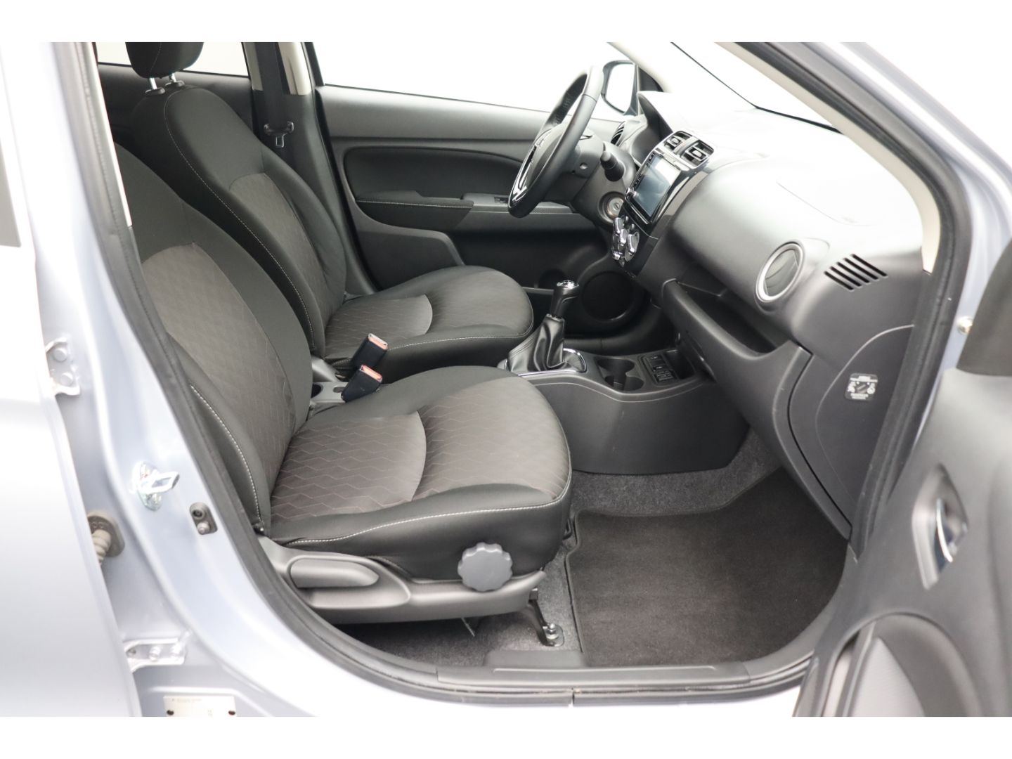 Fahrzeugabbildung Mitsubishi Space Star 1.2 Select+ Kamera  AppleCP DAB SHZ