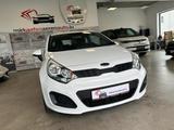 Kia Rio Attract - Kia Rio: Attract