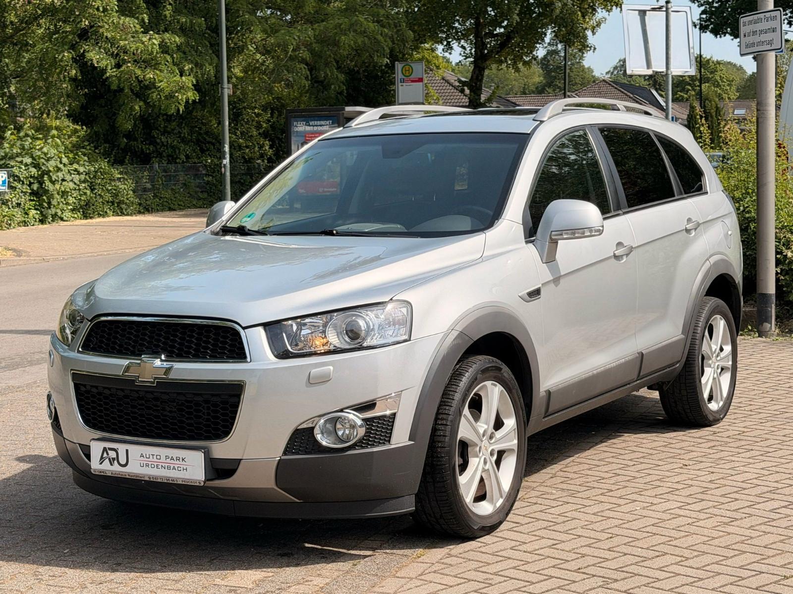 Chevrolet Captiva 2.2 D LTZ 4WD. Automatik. 7 Sitze. Leder