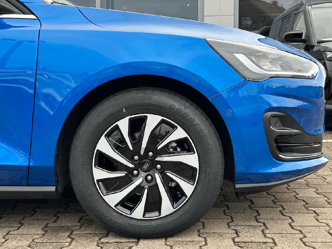 Ford Focus Titanium Edition*LED*Fahrerass.-*EasyP.-PK imagem 3