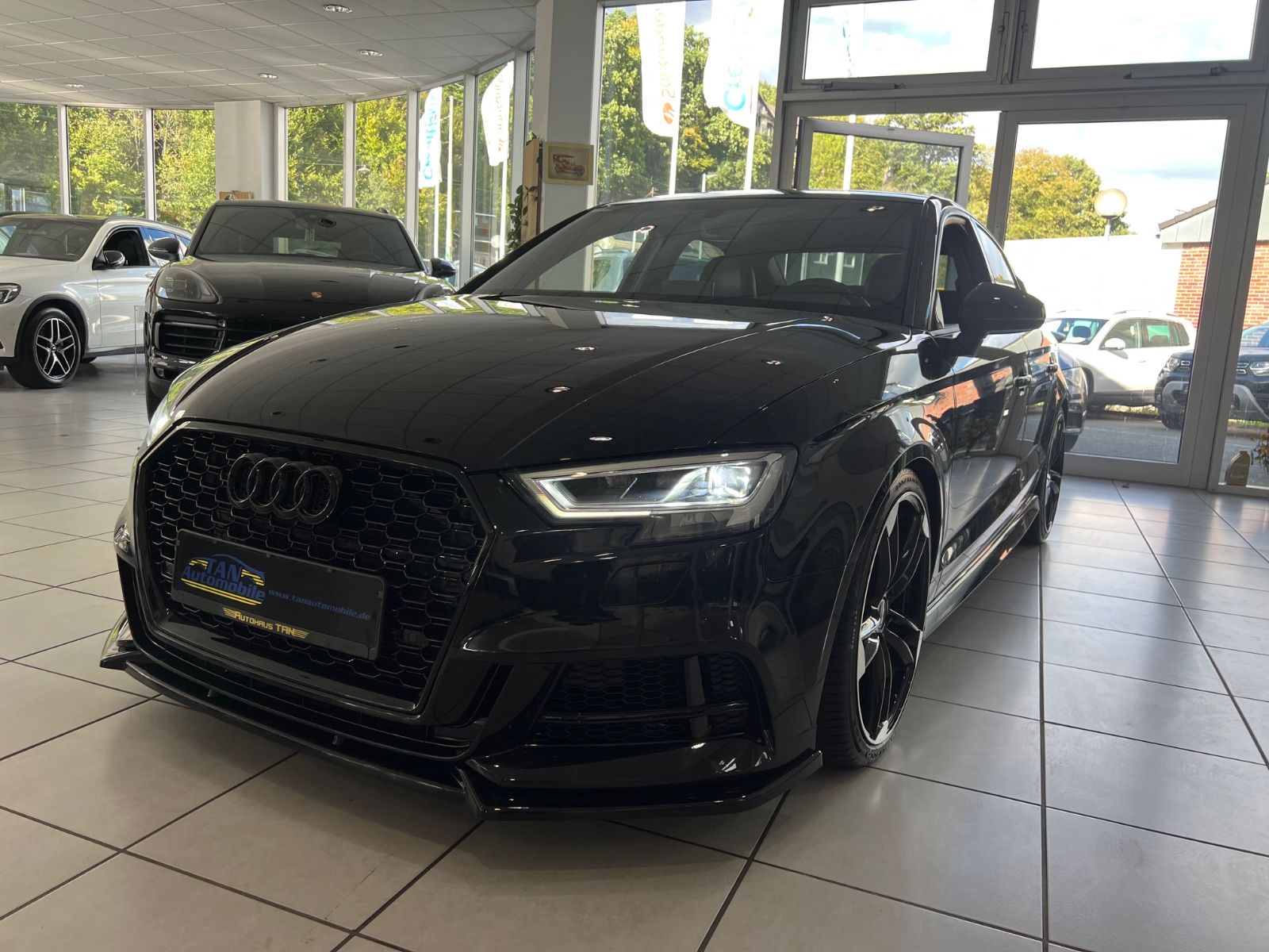 Fahrzeugabbildung Audi S3 Lim. 2.0 TFSI quattro * ALL BLACK *