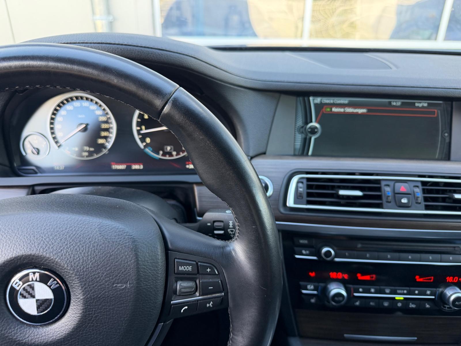 BMW Série 7 750Li xDrive | 408 ch | BVA | Affichage tête haute | Sièges ventilés | Caméras 360° | Portes Soft-Close | Cuir