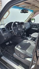 Mitsubishi Pajero 3,2 DI-D 4WD Final Edition Automatik ...