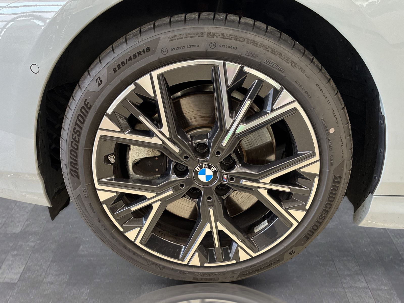 BMW 223 Gran Coupé - Bild 5