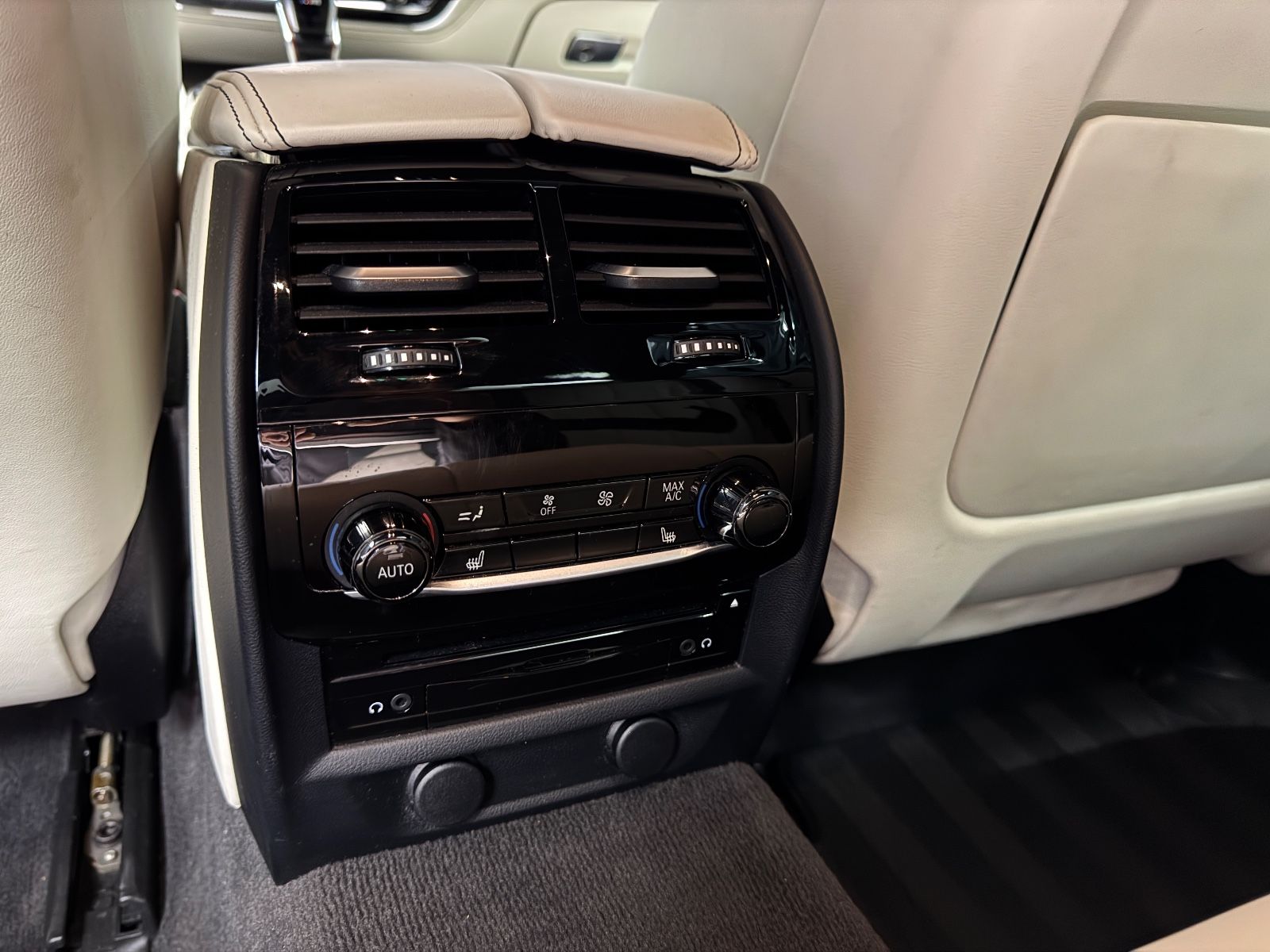 Fahrzeugabbildung BMW M5 LIM|BOWERS|TV|KERAMIK|INDIVIDUAL|VOLL