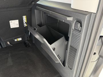 Ford Tourneo Courier Titanium