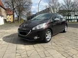 Peugeot 208 Auto - Peugeot 208 in Braunschweig