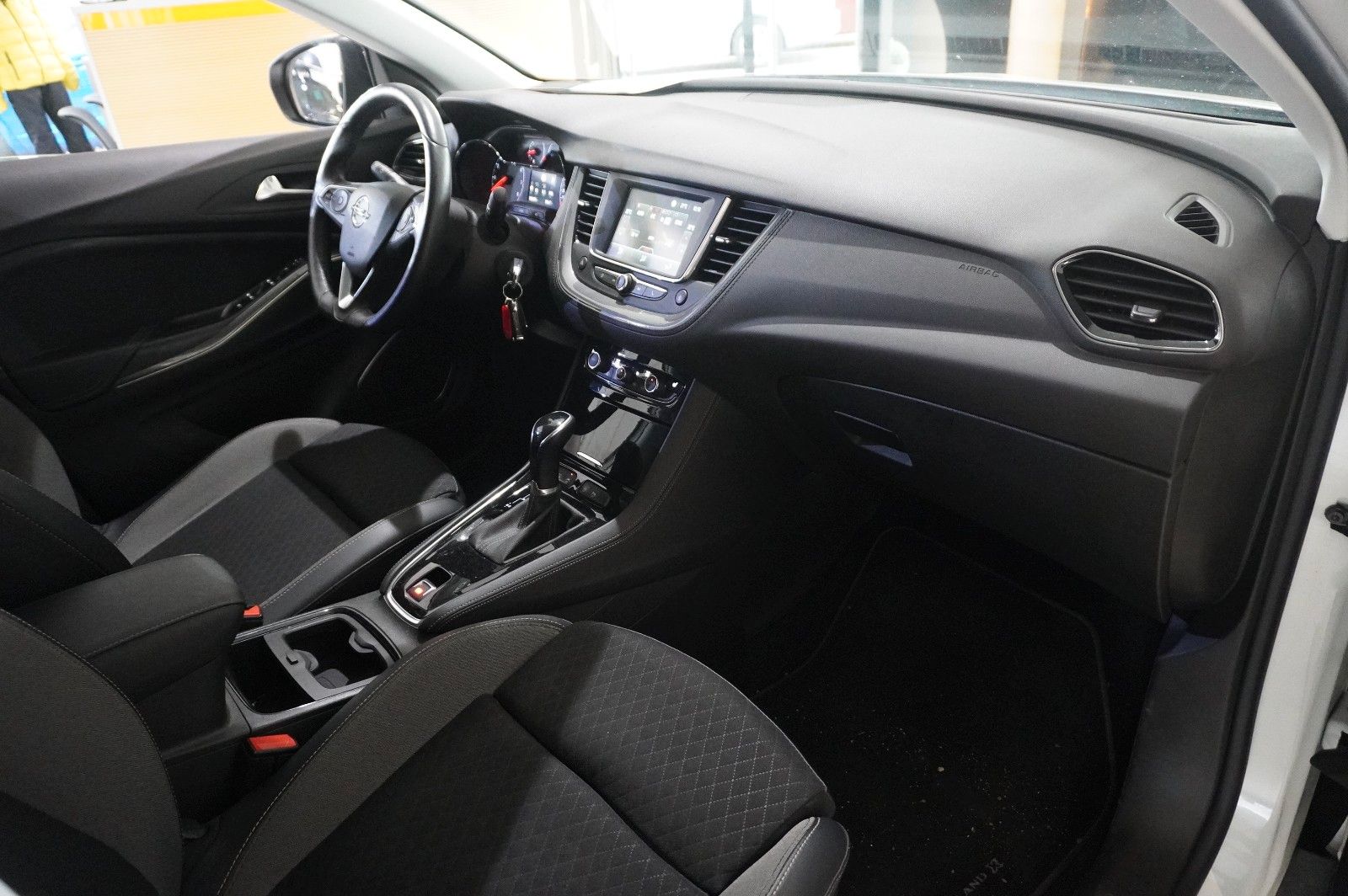 Fahrzeugabbildung Opel Grandland 1.5D AHK/KAMERA/SHZ/LHZ/FSH/ALU/ACC