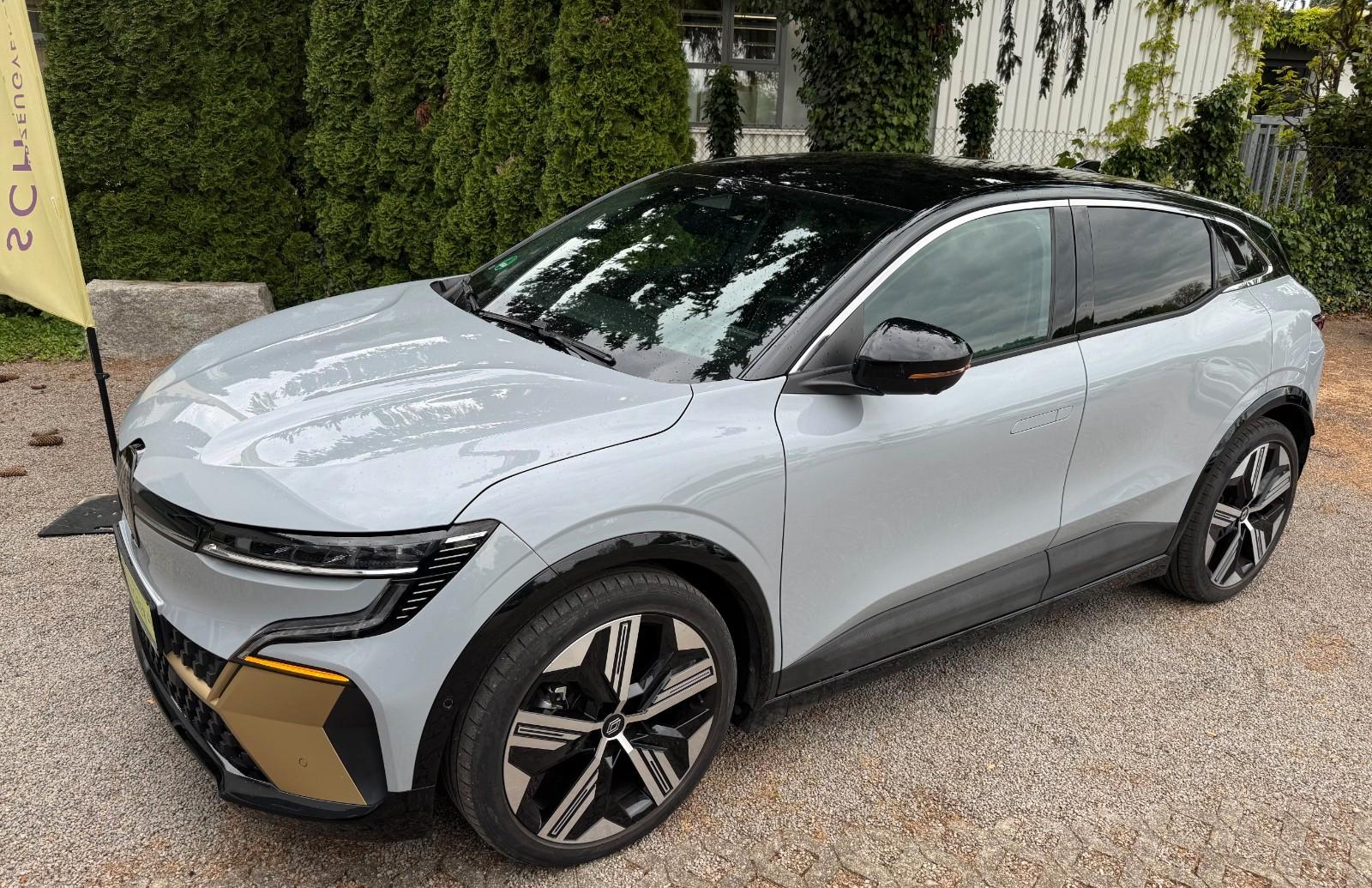 Renault Megane E-TECH*Iconic*60KW-Akku*ACC*Kamera360*