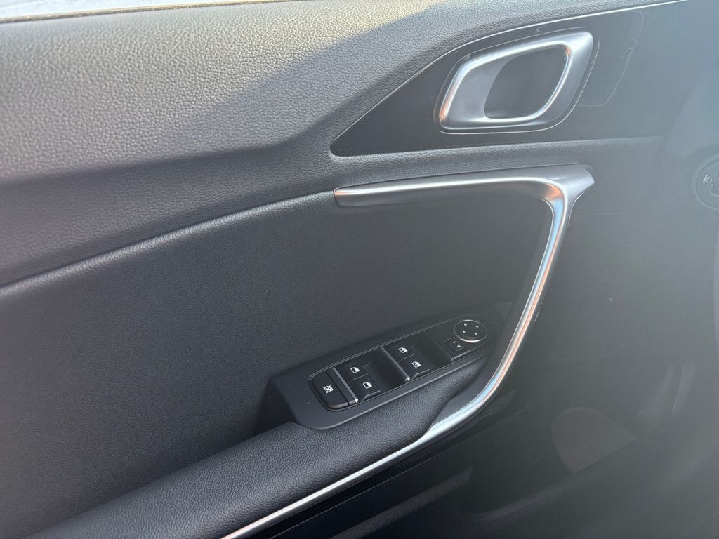 Fahrzeugabbildung Kia Ceed 1.5 T-GDI DCT VIS KOMF+ (NAV)