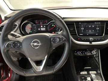 Fotografie 19 des Opel Grandland (X) Grandland X Plug-in-Hybrid 1.6 DI AT Ultimate